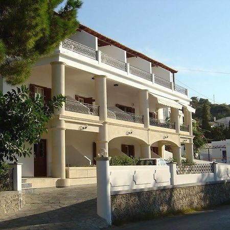 Oasis Hotel Masouri Exterior photo
