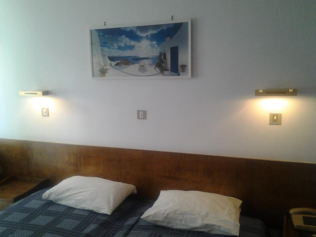 Oasis Hotel Masouri Exterior photo